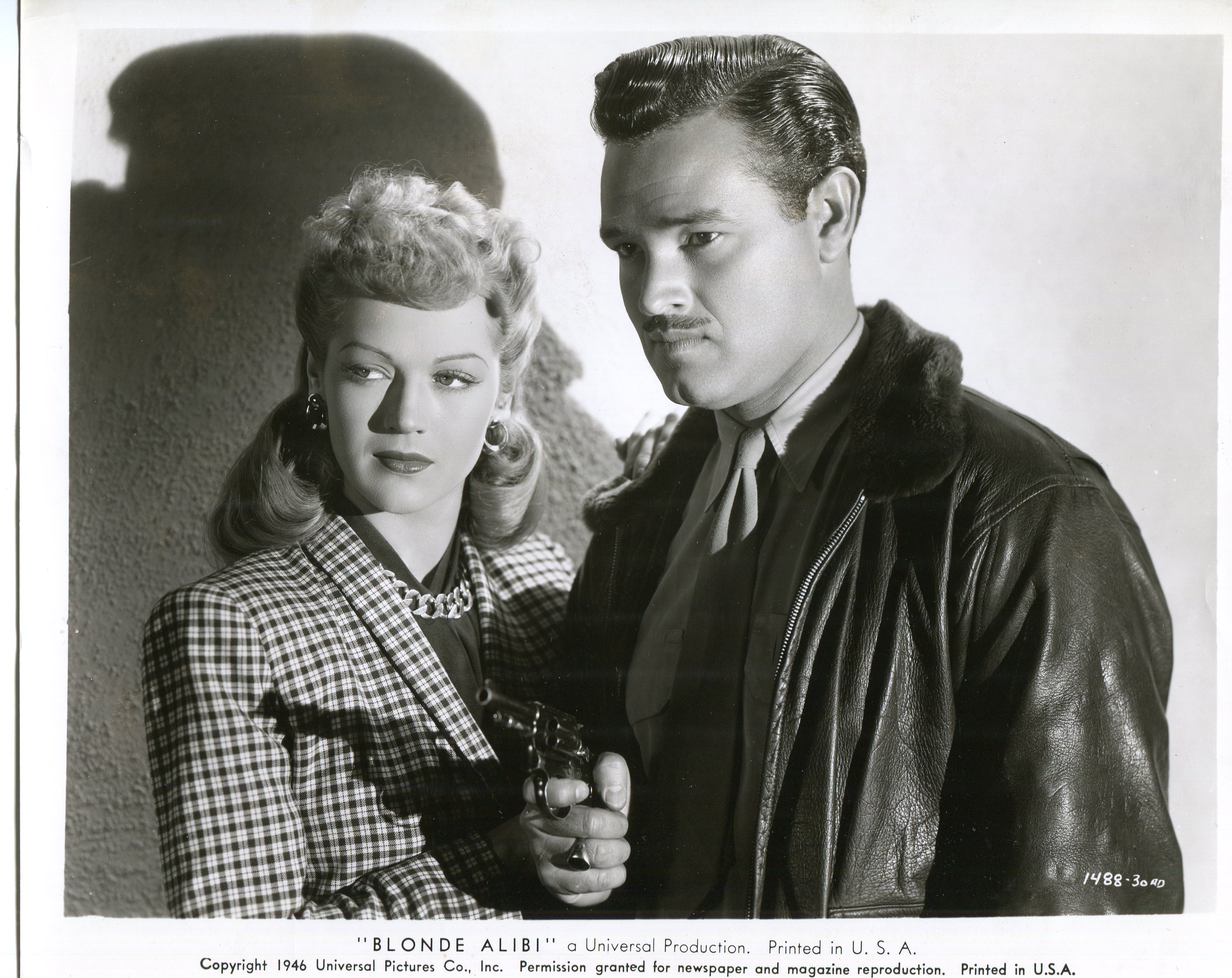 Blonde Alibi (1946) Screenshot 4 
