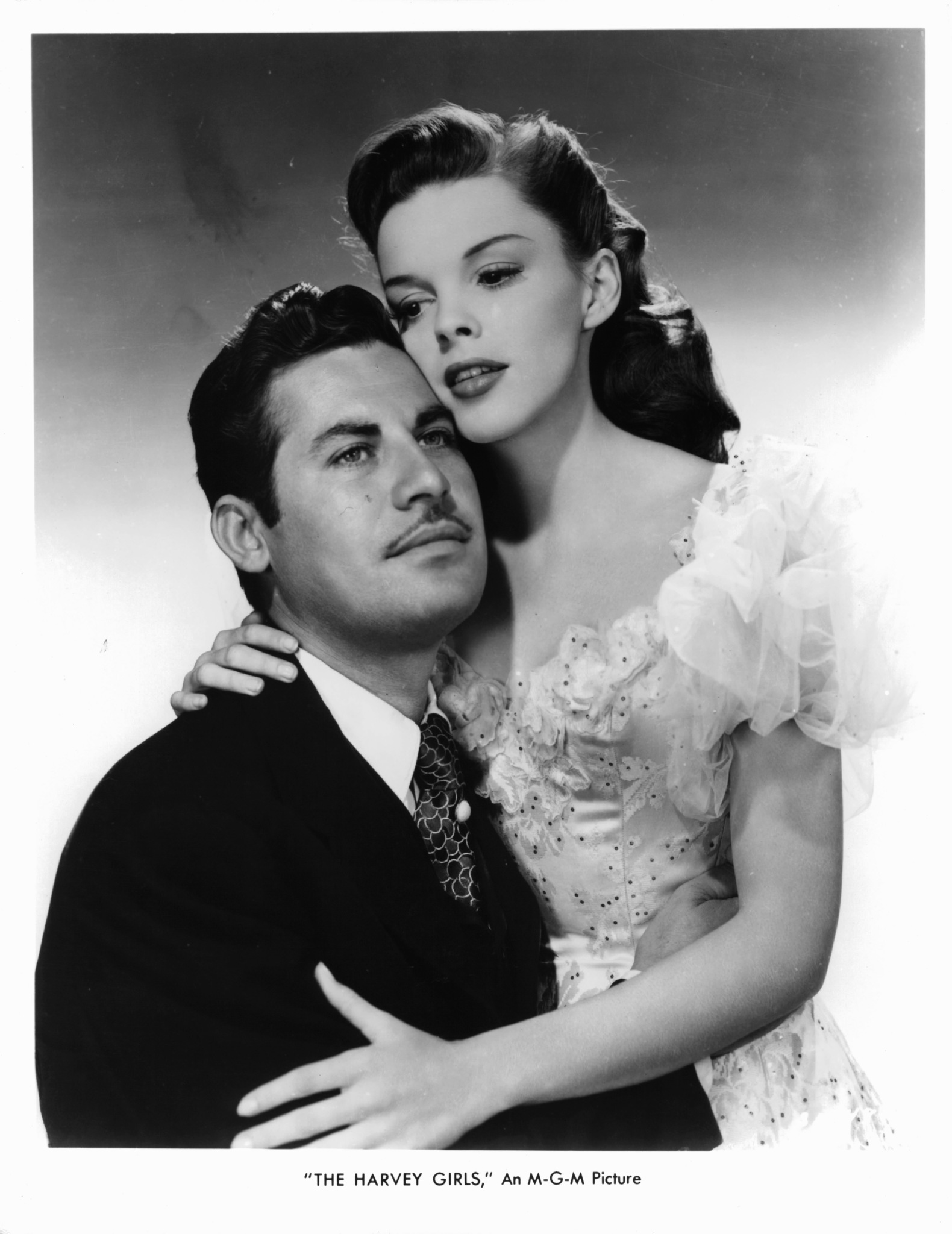 The Harvey Girls (1946) Screenshot 1