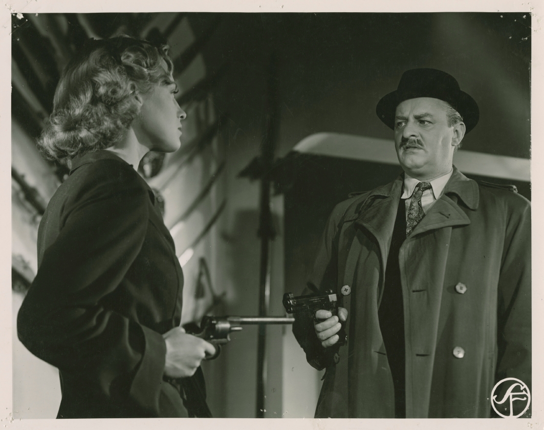 Iris and the Lieutenant (1946) Screenshot 5