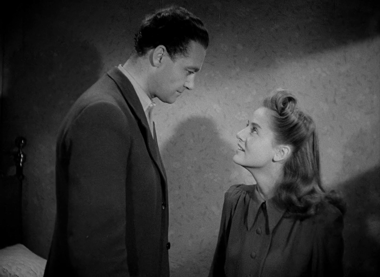 Crisis (1946) Screenshot 3