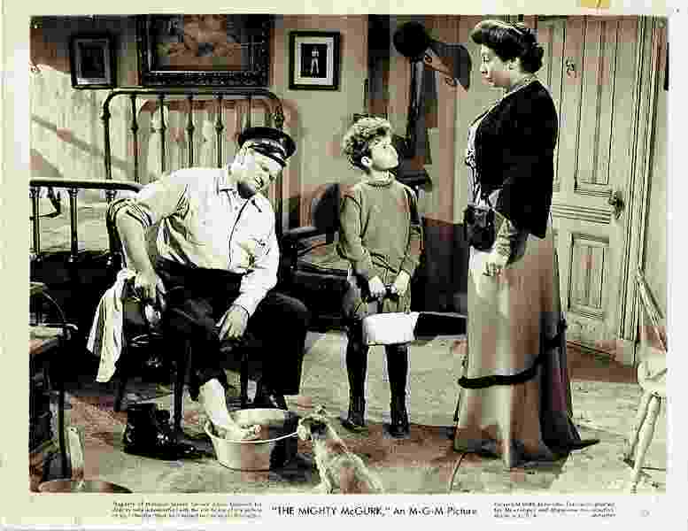 The Mighty McGurk (1947) Screenshot 2