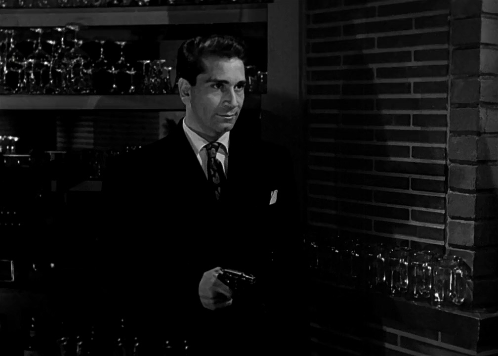 Somewhere in the Night (1946) Screenshot 4 