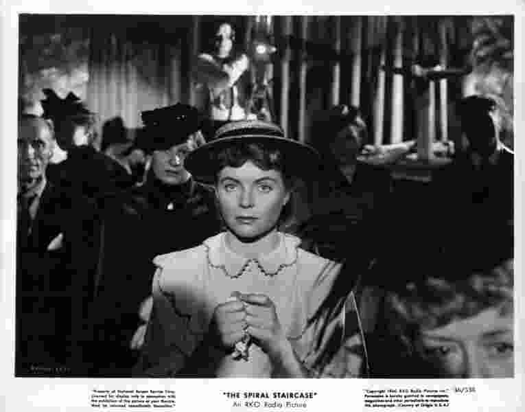The Spiral Staircase (1946) Screenshot 1