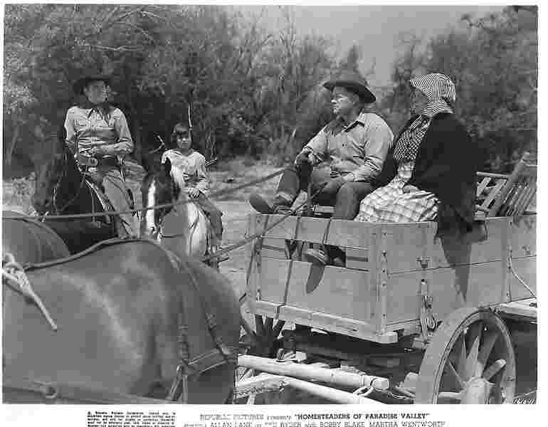 Homesteaders of Paradise Valley (1947) Screenshot 5