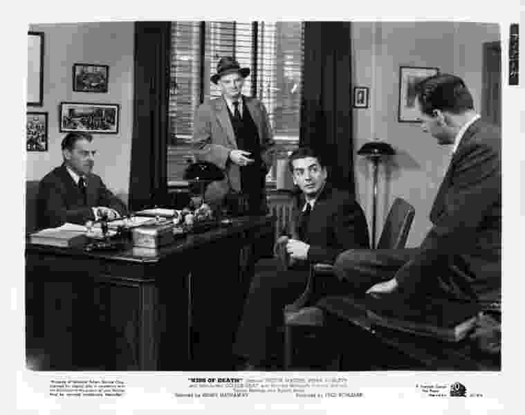 Kiss of Death (1947) Screenshot 5