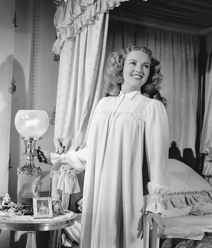 The Shocking Miss Pilgrim (1947) Screenshot 5 