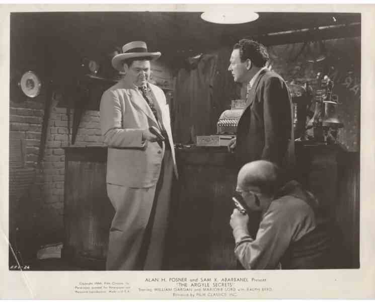 The Argyle Secrets (1948) Screenshot 5