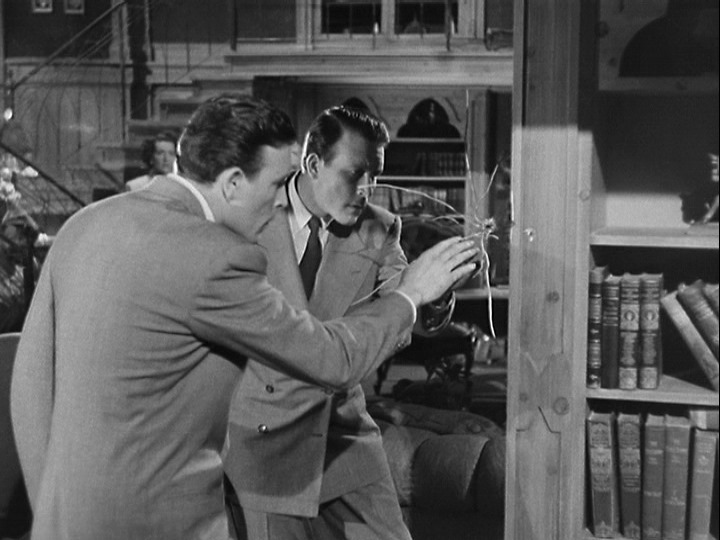 Bodyguard (1948) Screenshot 4 