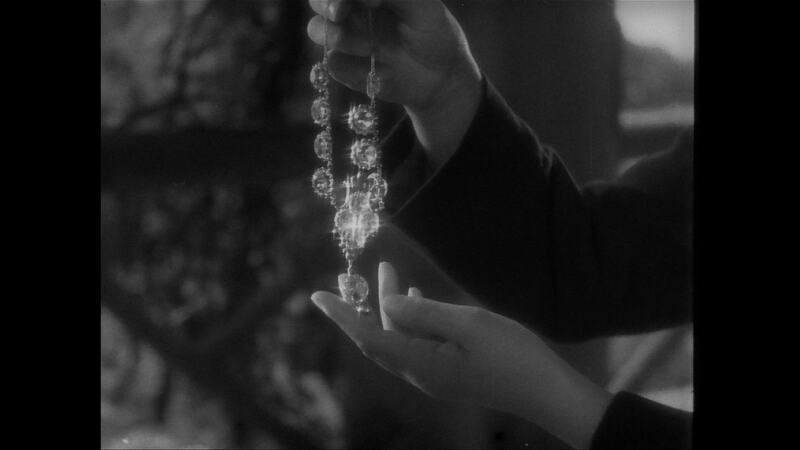 The Invisible Man Appears (1949) Screenshot 5