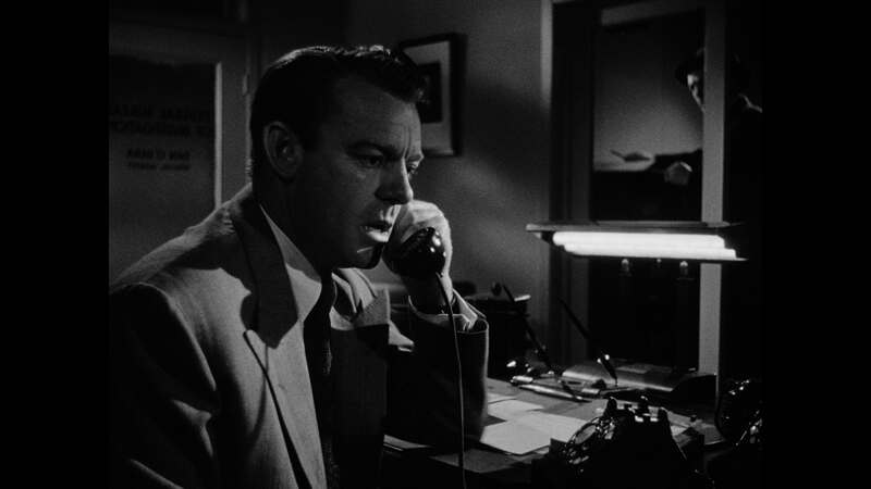 Walk a Crooked Mile (1948) Screenshot 1