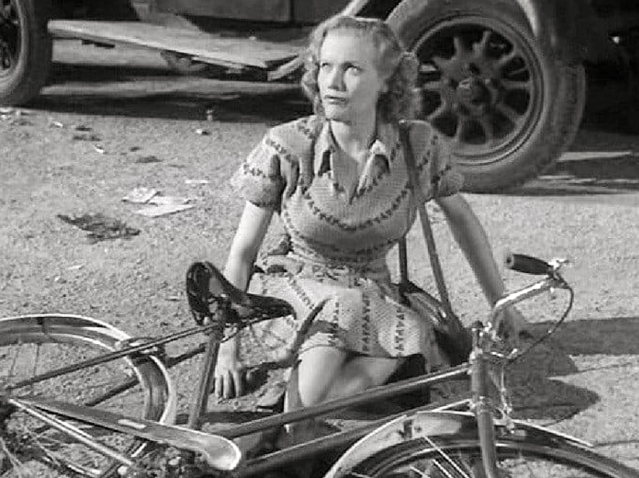 A Boy, a Girl and a Bike (1949) Screenshot 3 