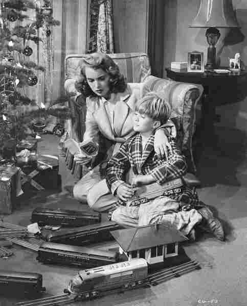 Holiday Affair (1949) Screenshot 3
