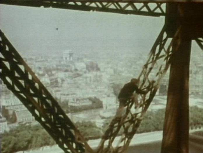 The Man on the Eiffel Tower (1949) Screenshot 4 