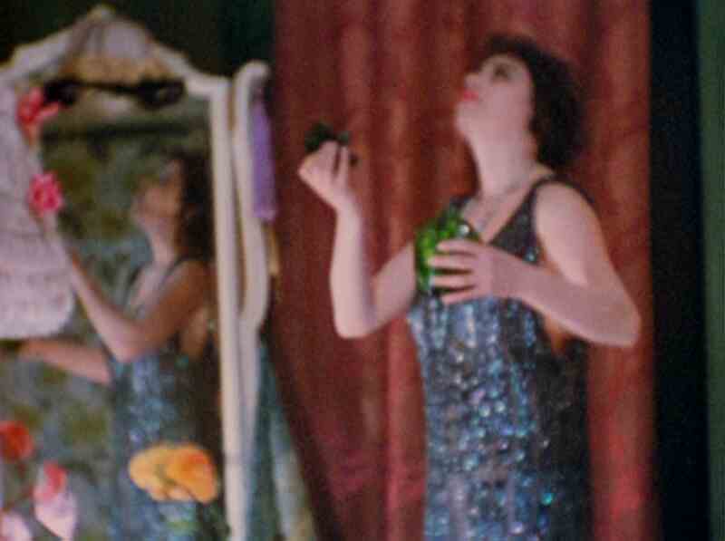Puce Moment (1949) Screenshot 5