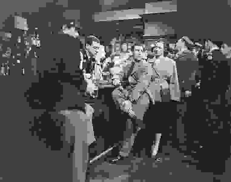 Hour of Glory (1949) Screenshot 2