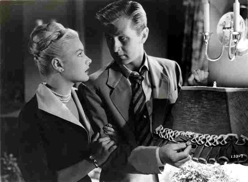 Trapped (1949) Screenshot 4
