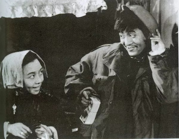 Crows and Sparrows (1949) Screenshot 5