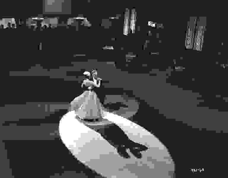 Dance Hall (1950) Screenshot 2