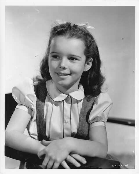 Shadow on the Wall (1950) Screenshot 2