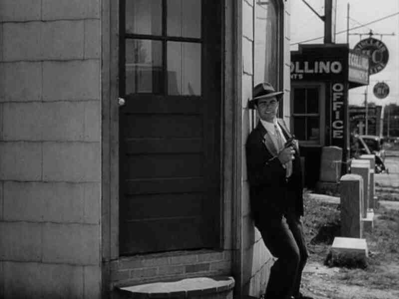 The Tattooed Stranger (1950) Screenshot 1