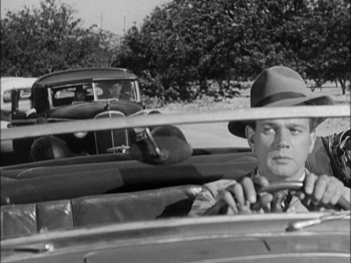 Walk Softly, Stranger (1950) Screenshot 4