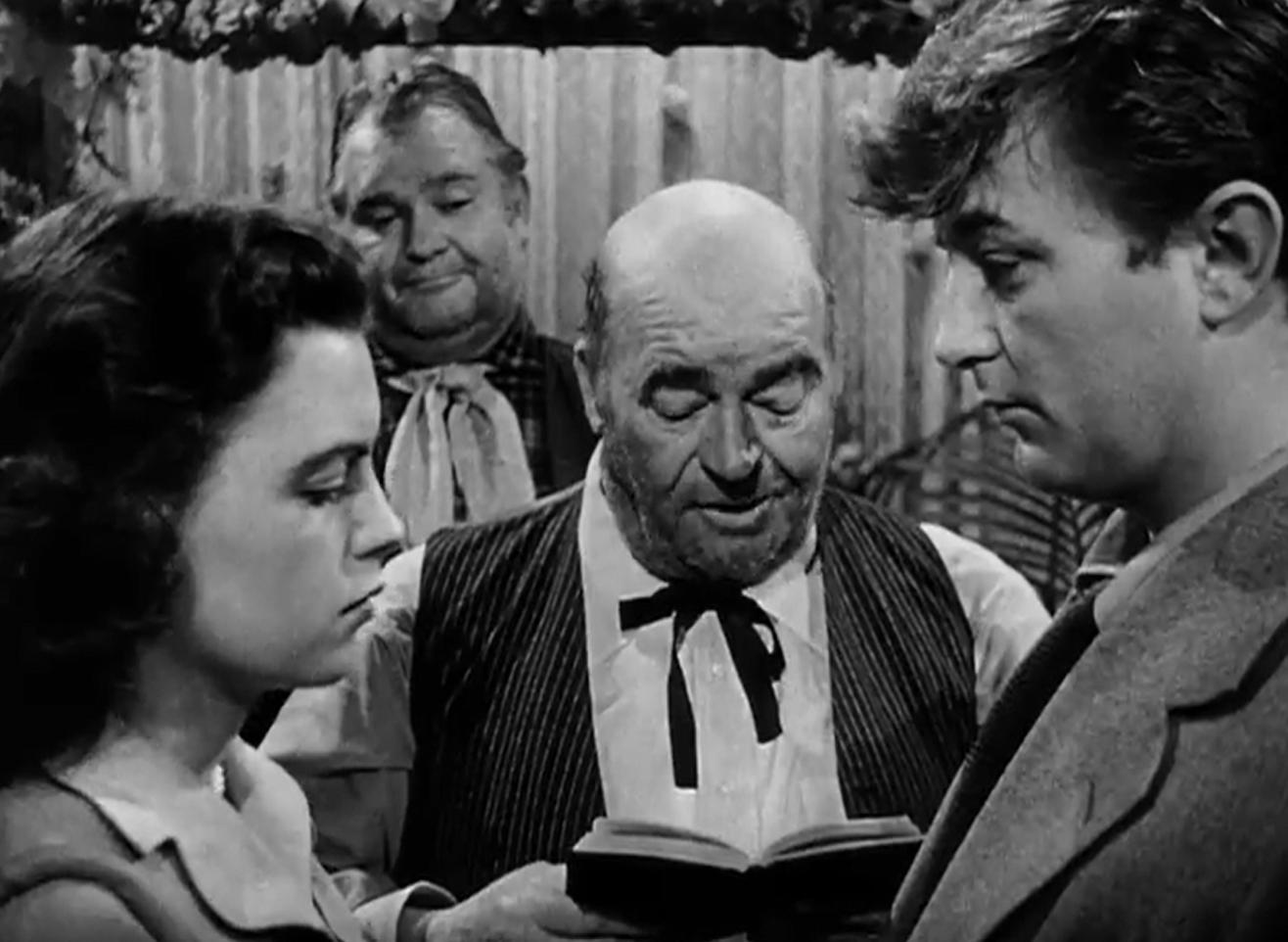 Where Danger Lives (1950) Screenshot 4