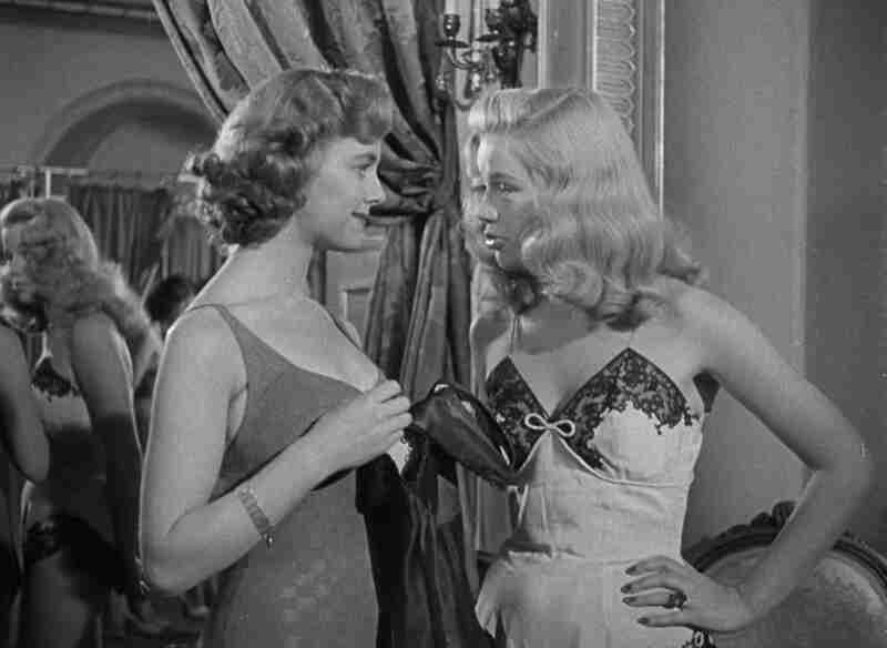 Bikini Baby (1951) Screenshot 4