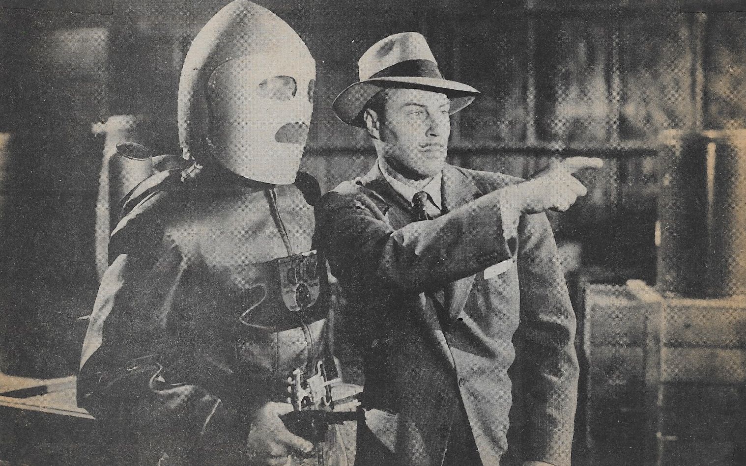Lost Planet Airmen (1951) Screenshot 2