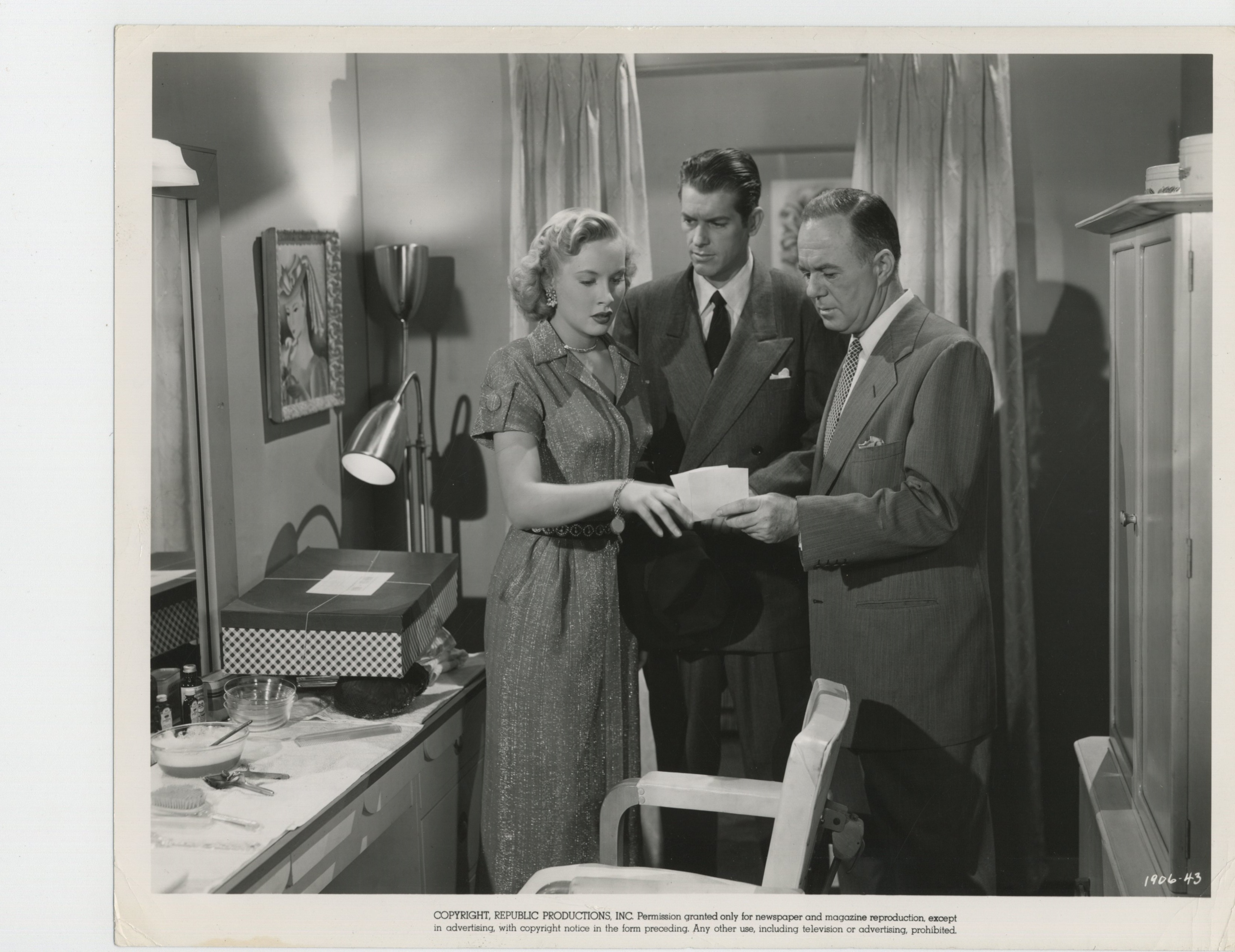 Missing Women (1951) Screenshot 1