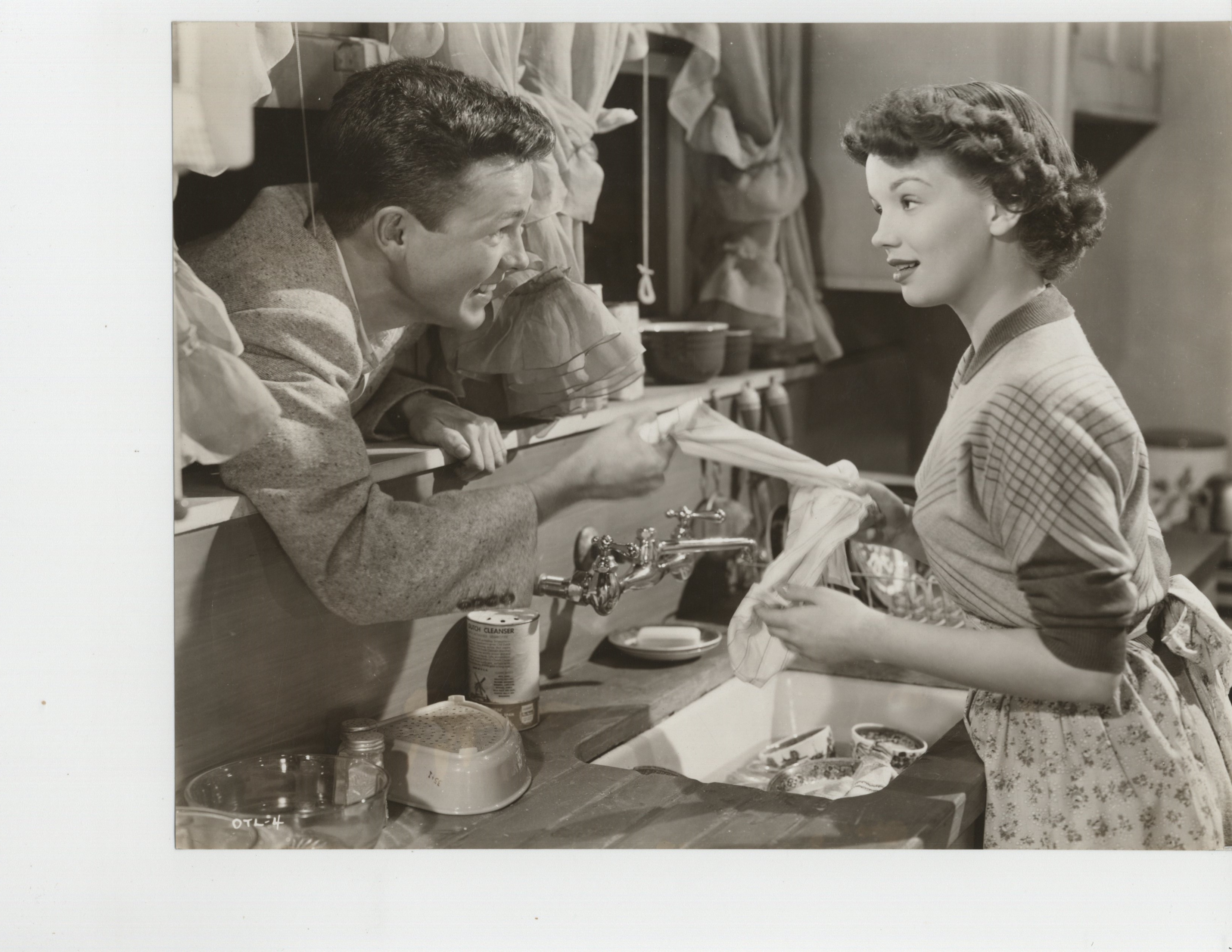 On the Loose (1951) Screenshot 5