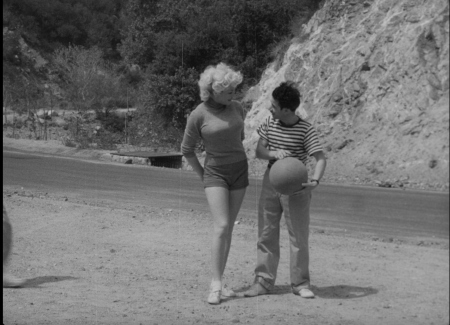 Racket Girls (1951) Screenshot 4