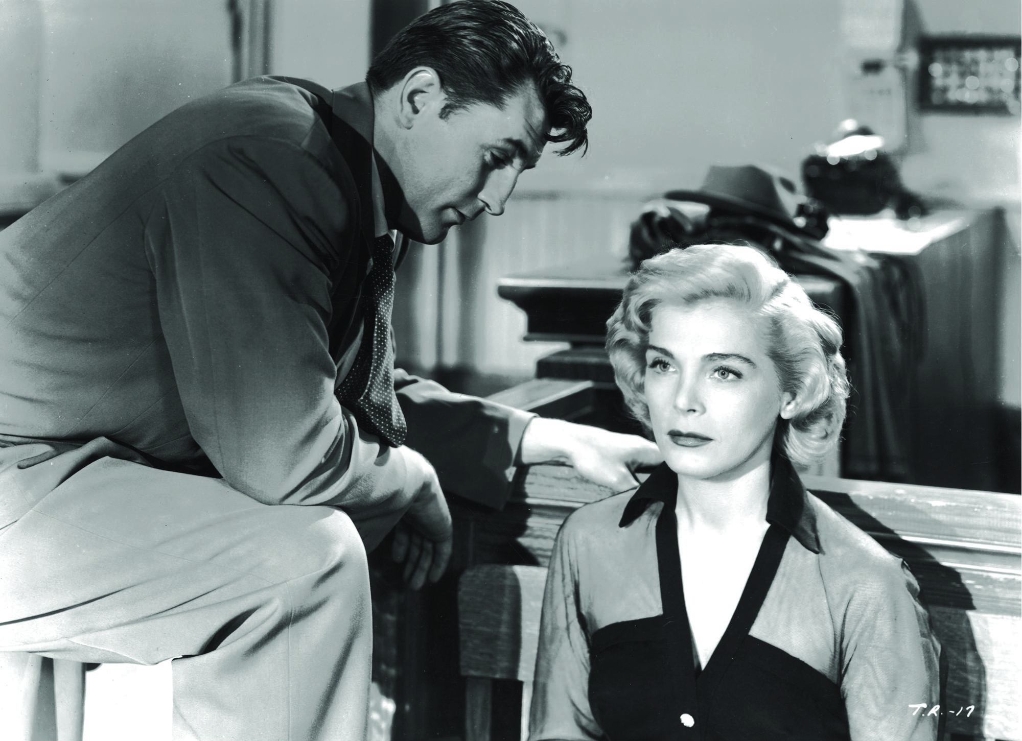 The Racket (1951) Screenshot 1 