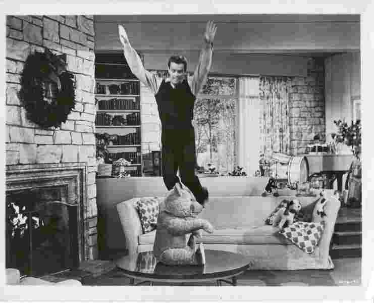 Everything I Have Is Yours (1952) Screenshot 2