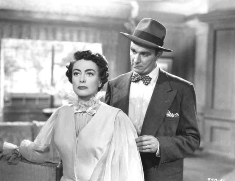 This Woman Is Dangerous (1952) Screenshot 2