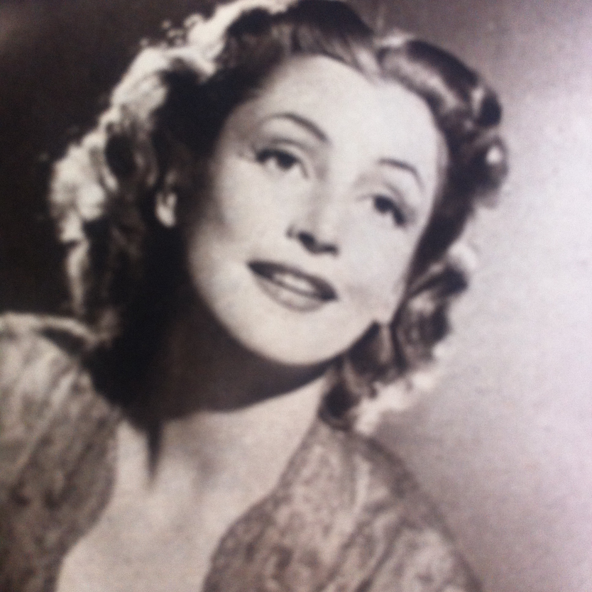 The Woman's Angle (1952) Screenshot 1