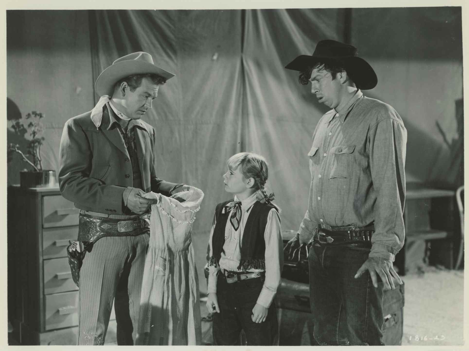 Down Laredo Way (1953) Screenshot 3