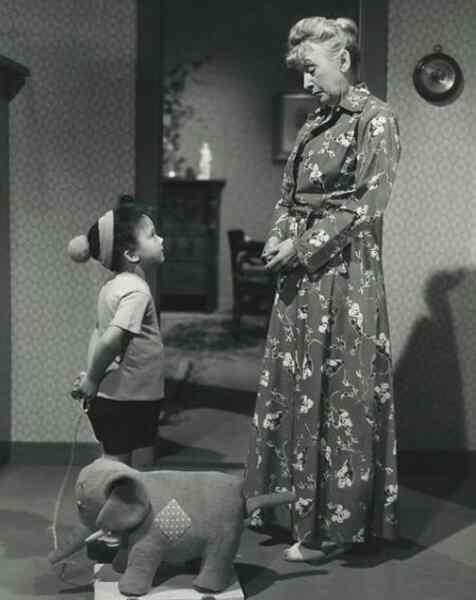 Father of Four (1953) Screenshot 1