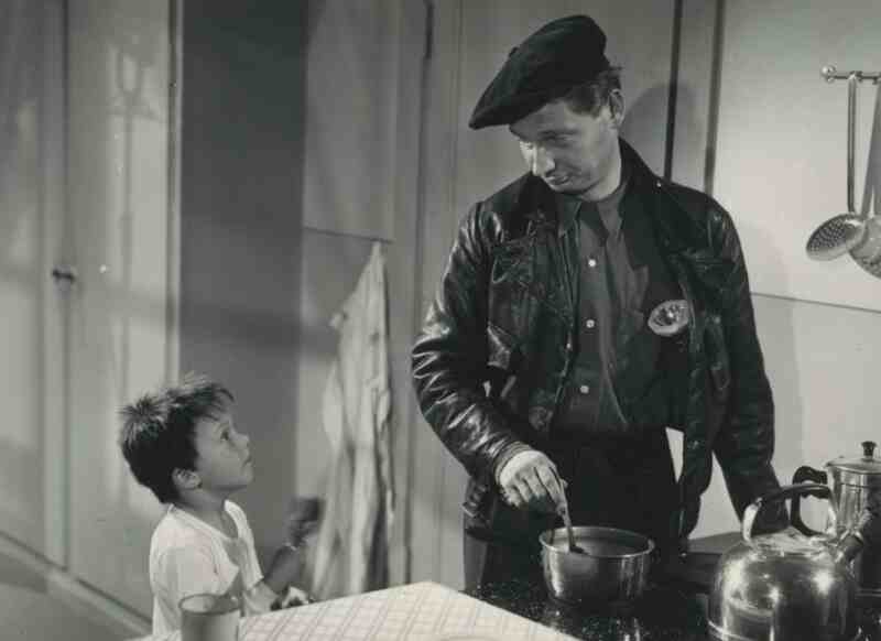 Father of Four (1953) Screenshot 4