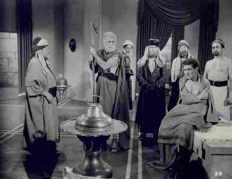 Sins of Jezebel (1953) Screenshot 2