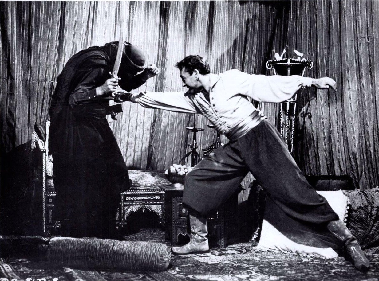 Siren of Bagdad (1953) Screenshot 4