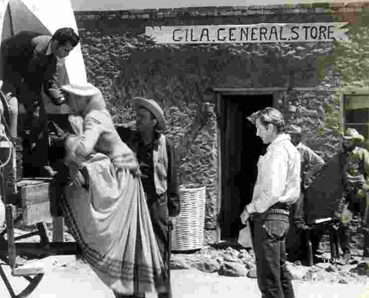 The Tall Texan (1953) Screenshot 5