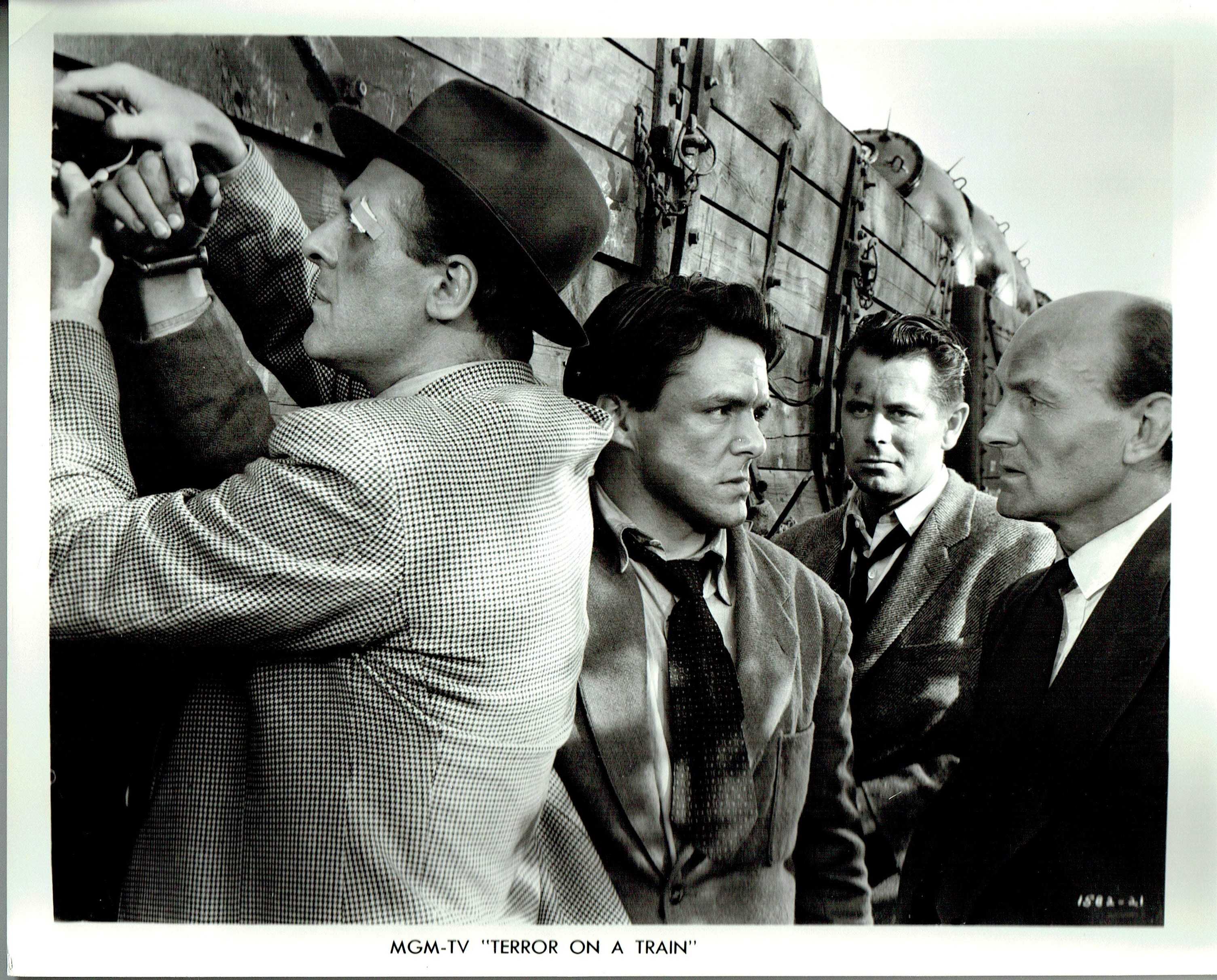 Terror on a Train (1953) Screenshot 2 