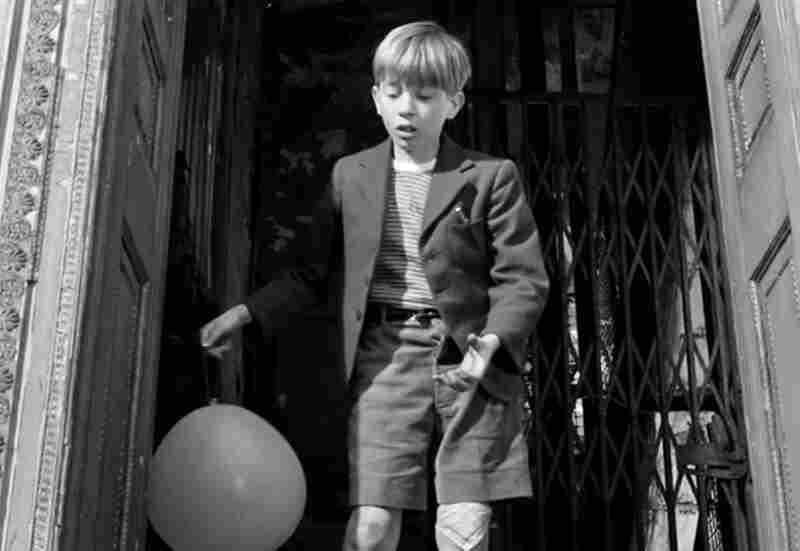 The Yellow Balloon (1953) Screenshot 5