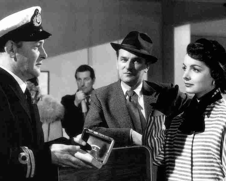 Forbidden Cargo (1954) Screenshot 2
