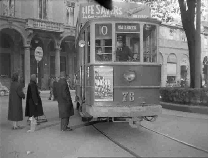 We Stole a Tram (1954) Screenshot 3