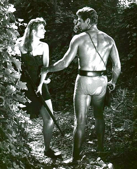 Miss Robin Crusoe (1953) Screenshot 2 