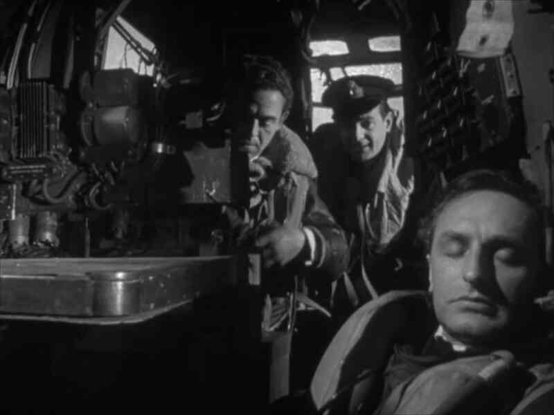 The Sea Shall Not Have Them (1954) Screenshot 3