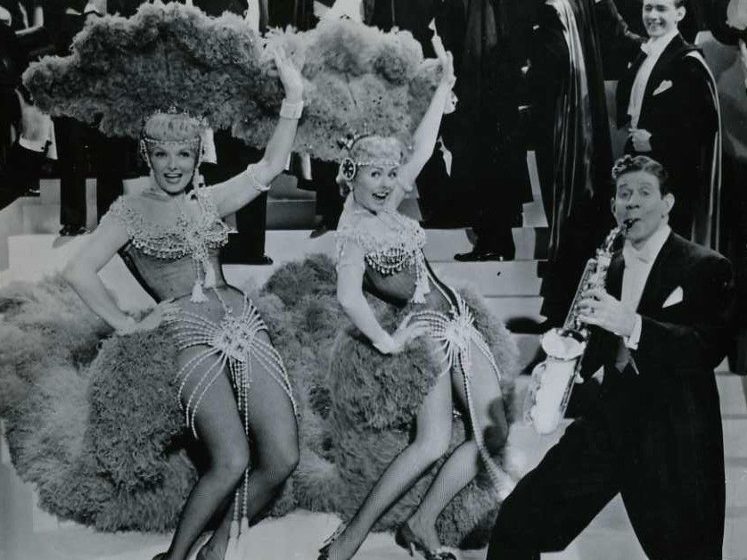 Gentlemen Marry Brunettes (1955) Screenshot 3