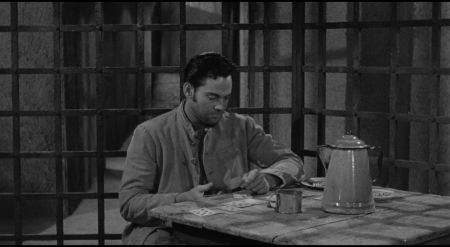 Hold Back Tomorrow (1955) Screenshot 2