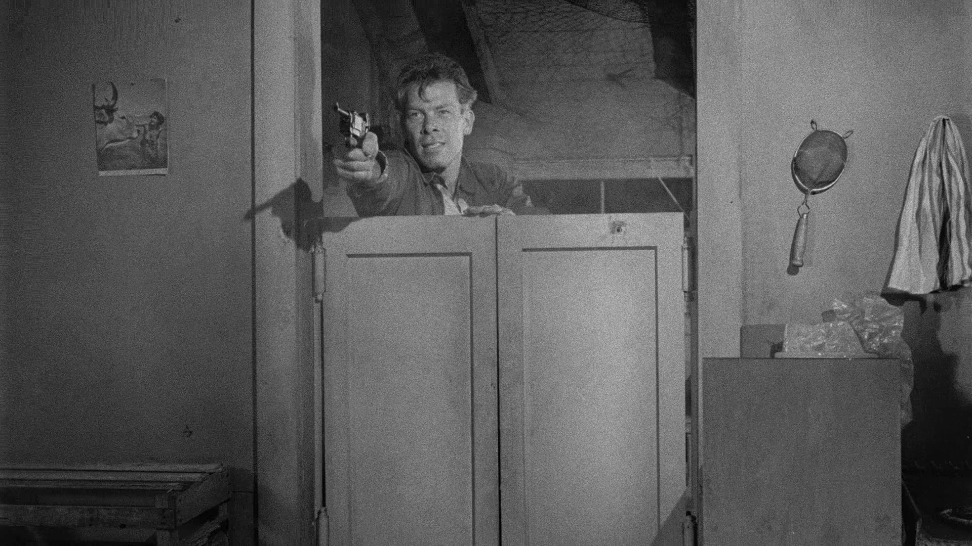 Shack Out on 101 (1955) Screenshot 5 